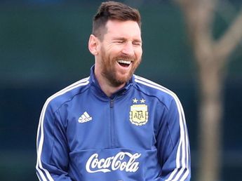 El curioso video de Lionel Messi con una botella que desató una ola de memes
