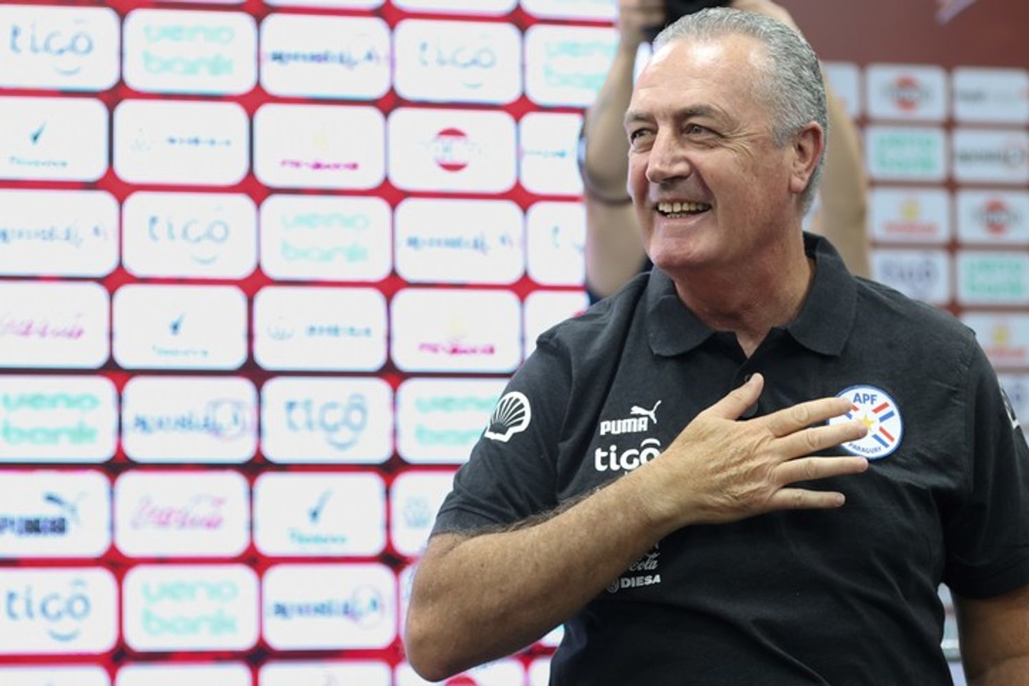 Gustavo Alfaro volverá a dirigir en un Mundial: estará al frente de Paraguay