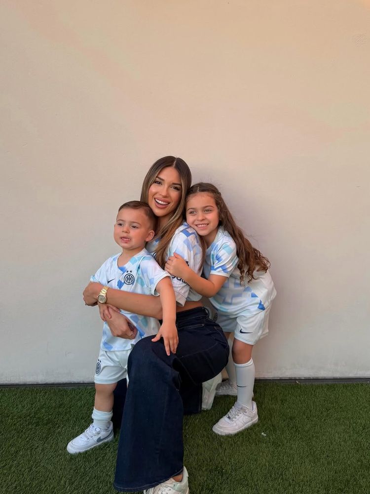 Agustina Gandolfo y Lautaro Martínez