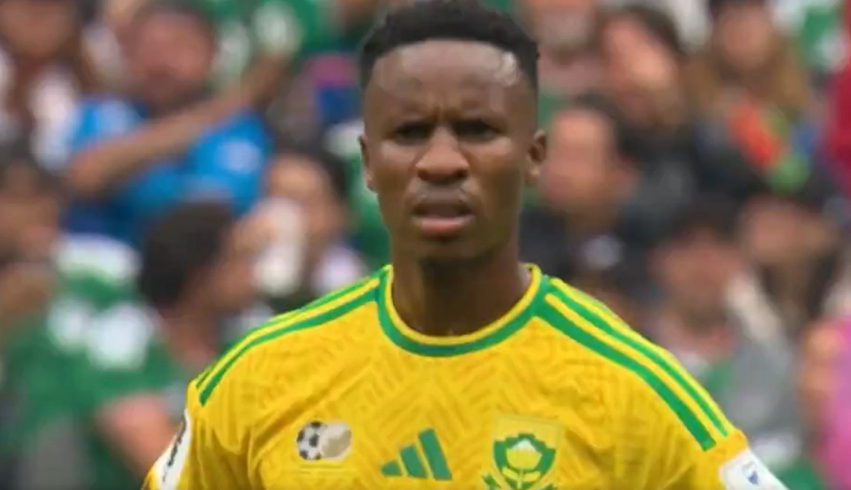 Sampaio y un blooper con el inglés. La reacción de los sudafricanos.