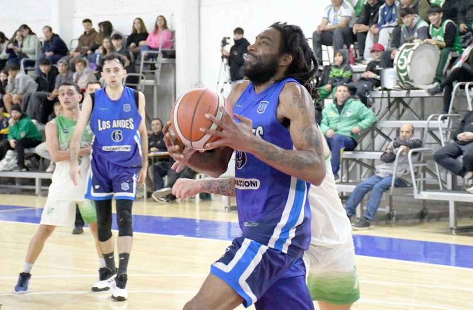 James Danzey (Los Andes). 