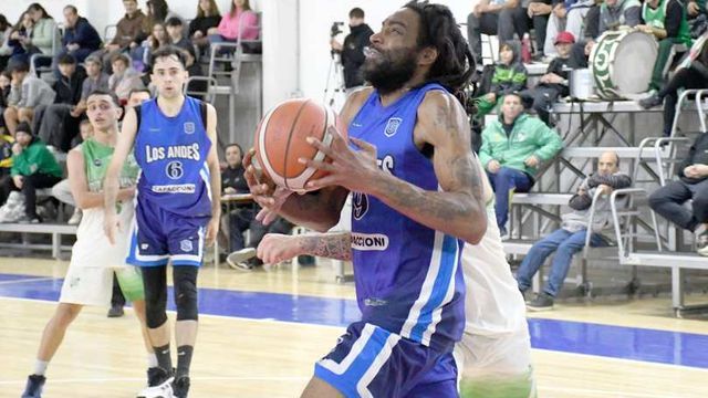 James Danzey (Los Andes).