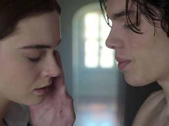 Qué ver en Netflix: el drama romántico juvenil basado en un best-seller que está conquistando a millones