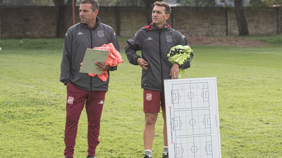 De Camilo dirigió su primera práctica como técnico interino de San Martín