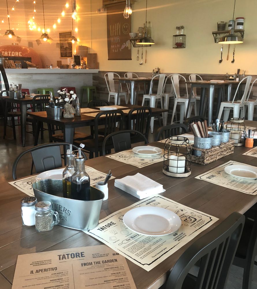 El restaurante argentino en Miami de Agustina D’Apolito, la nieta del fundador de Freddo, que ofrece milanesas a caballo y torta Rogel