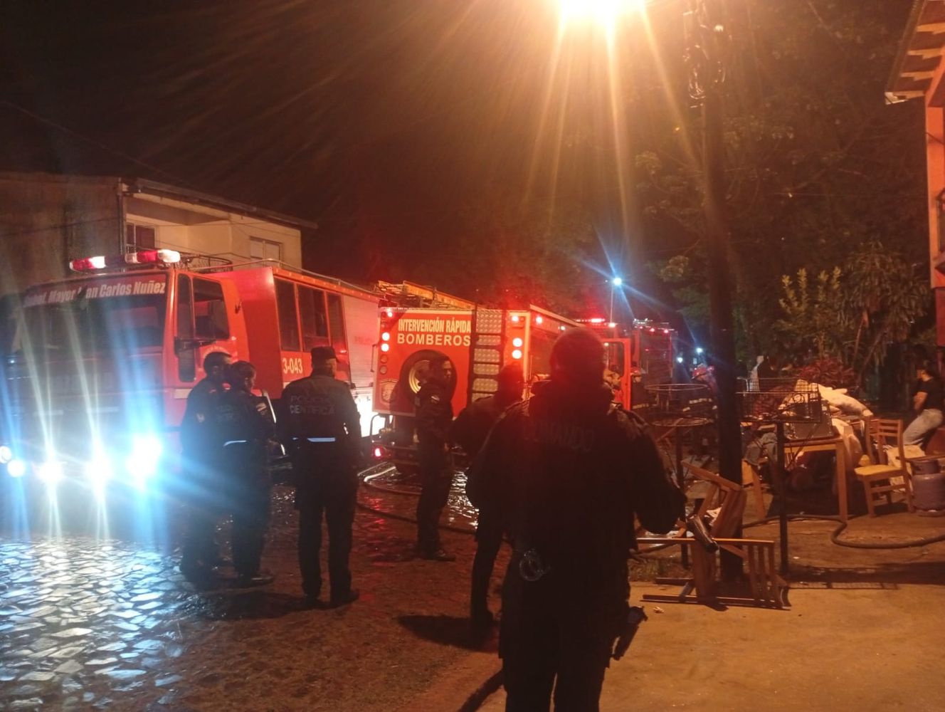 Voraz incendio provocó importantes daños en una vivienda de la chacra 193 de Posadas.