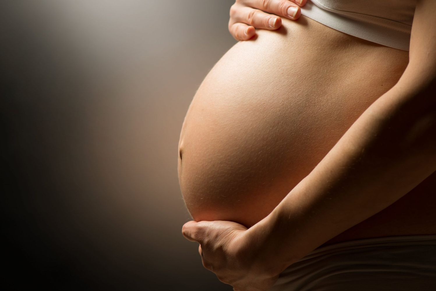 Condenan a una jueza por un presunto circuito ilegal de adopciones: el escalofriante relato que la incriminó.