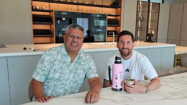Chiqui Tapia y Lionel Messi