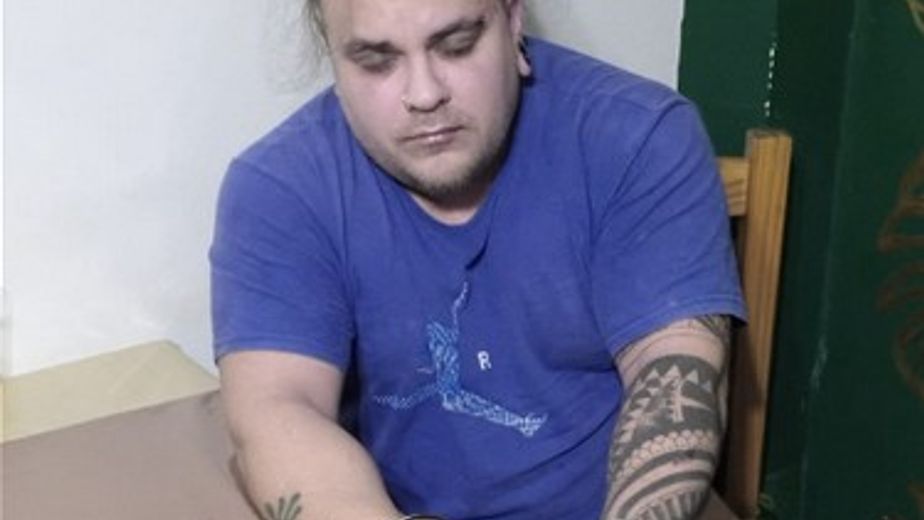 El acusado, que estuvo cuatro años prófugo, permanece detenido con medidas de alta seguridad, y será trasladado a Tucumán cuando finalicen los trámites correspondientes.