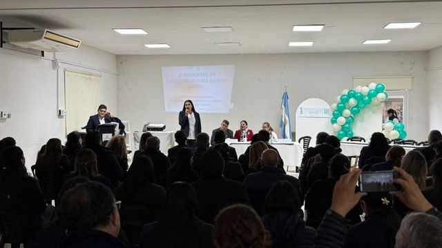 El espacio convocó a referentes de distintos efectores y puso el foco en el acompañamiento al personal asistencial.