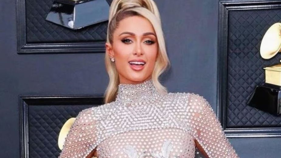 Accesorios azules y rojos: París Hilton marcó tendencia con un look mundialista para alentar a EEUU