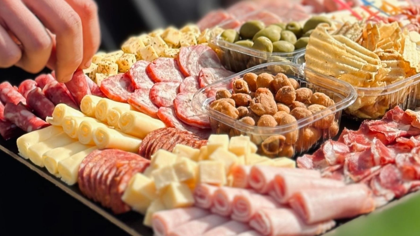 Cuánto sale hacer un asado y una picada en Córdoba.