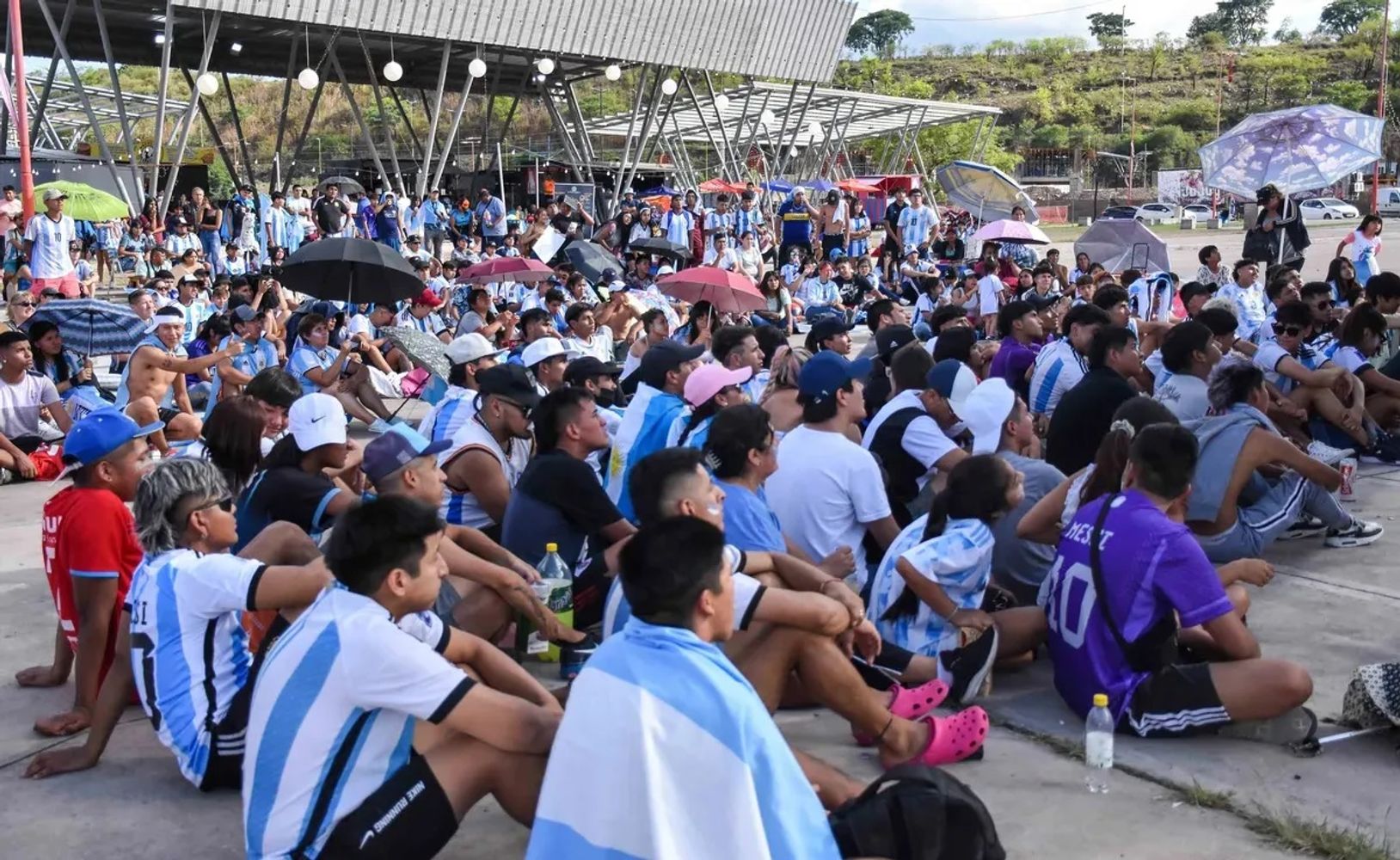Como durante Qatar 2022, la programación de “Punto Mundial: Jujuy alienta” prevé la proyección en pantalla gigante de los encuentros más destacados del Mundial 2026, incluyendo todos los partidos de la Selección Argentina.