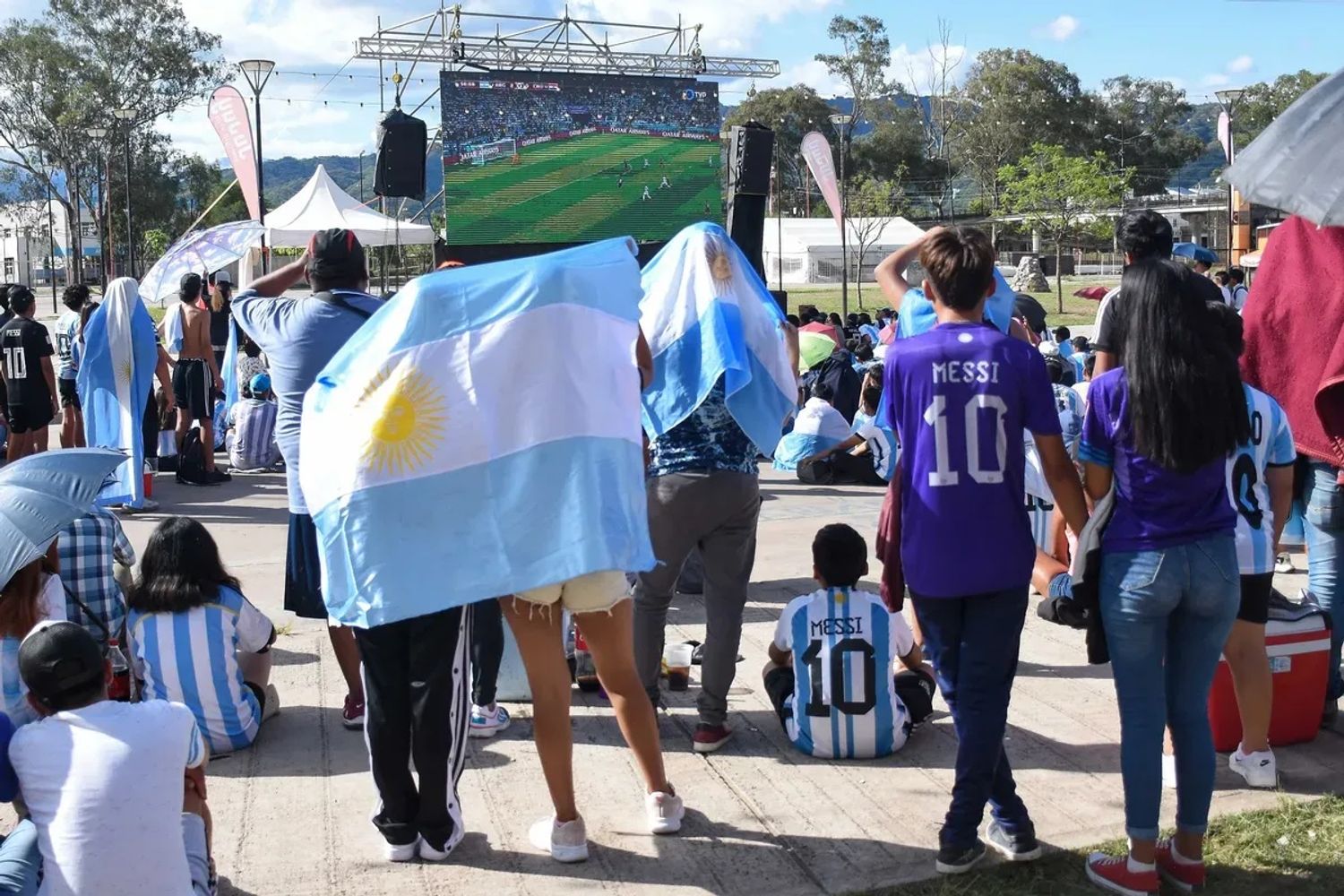 En un sector de la Ciudad Cultural comienza a funcionar este martes “Punto Mundial: Jujuy alienta”, un espacio de encuentro para que familias, grupos de amigos y aficionados al fútbol puedan vivir en comunidad las presentaciones de la Selección Nacional.
