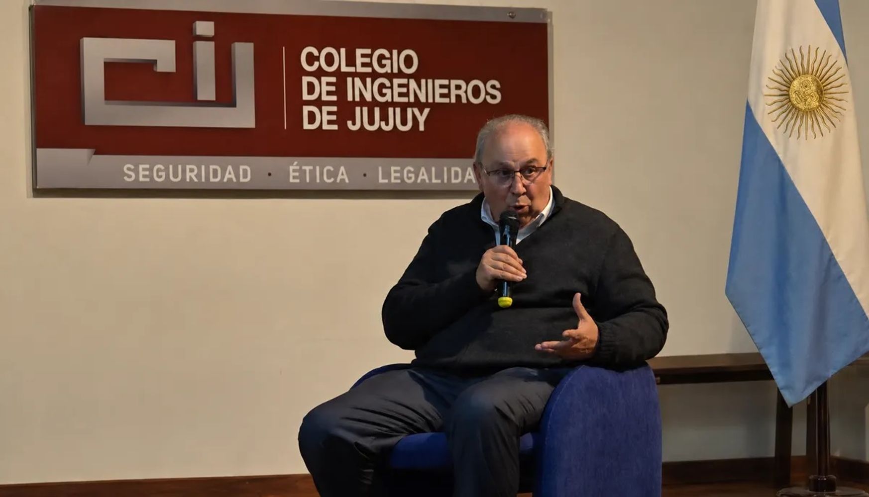 El presidente de Agua Potable y Saneamiento de Jujuy S.E., Juan Carlos García, en su participación en la mesa panel sobre ingeniería y decisiones del Estado habló de la construcción del nuevo acueducto de 500 mm en San Salvador de Jujuy.