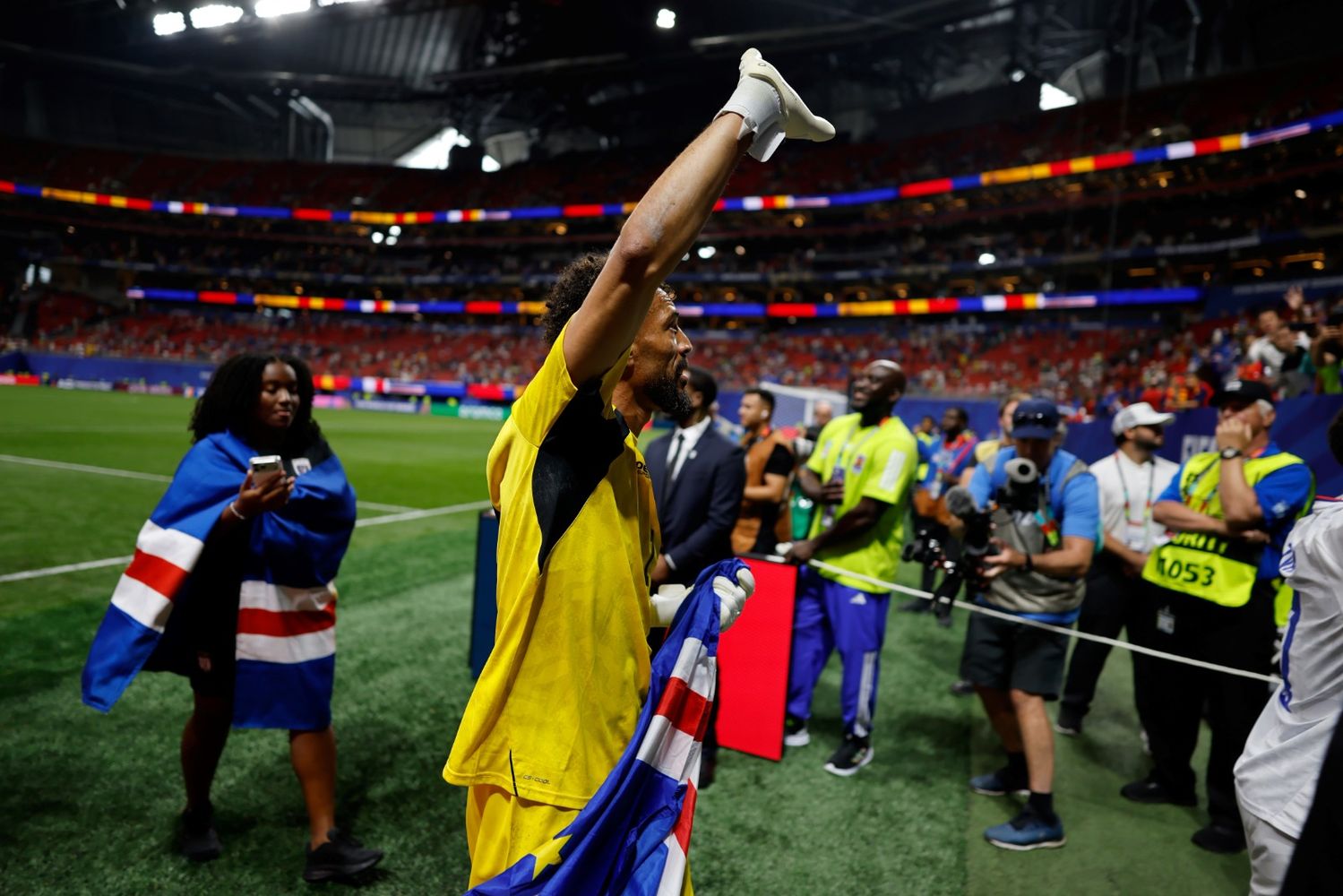 El empate con sabor a hazaña de Cabo Verde ante España. Un caboverdiano lo festejó en Argentina.