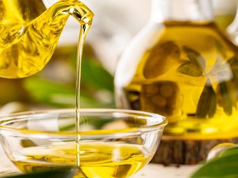 ANMAT prohibió un conocido aceite de oliva por ser un producto ilegal: cuál es la marca