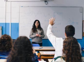 Cambio histórico en las escuelas: dejan de ser obligatorias dos materias clave en todo el país
