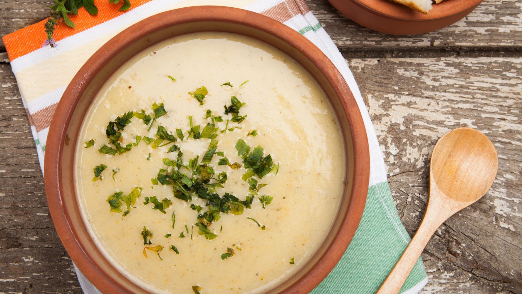 Esta sopa se hace con pocos ingredientes.