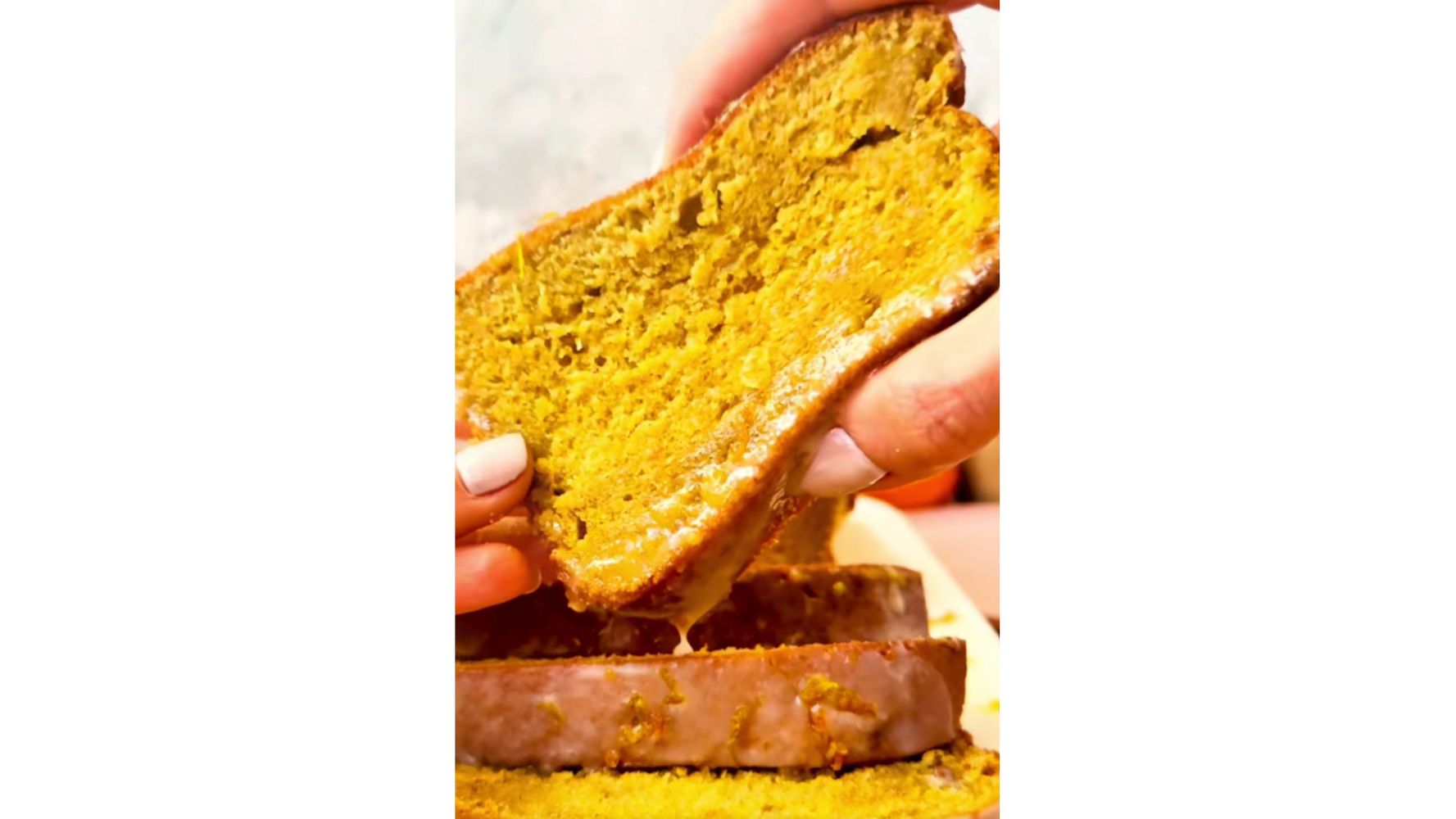 Así de húmedo queda el budín con esta receta.