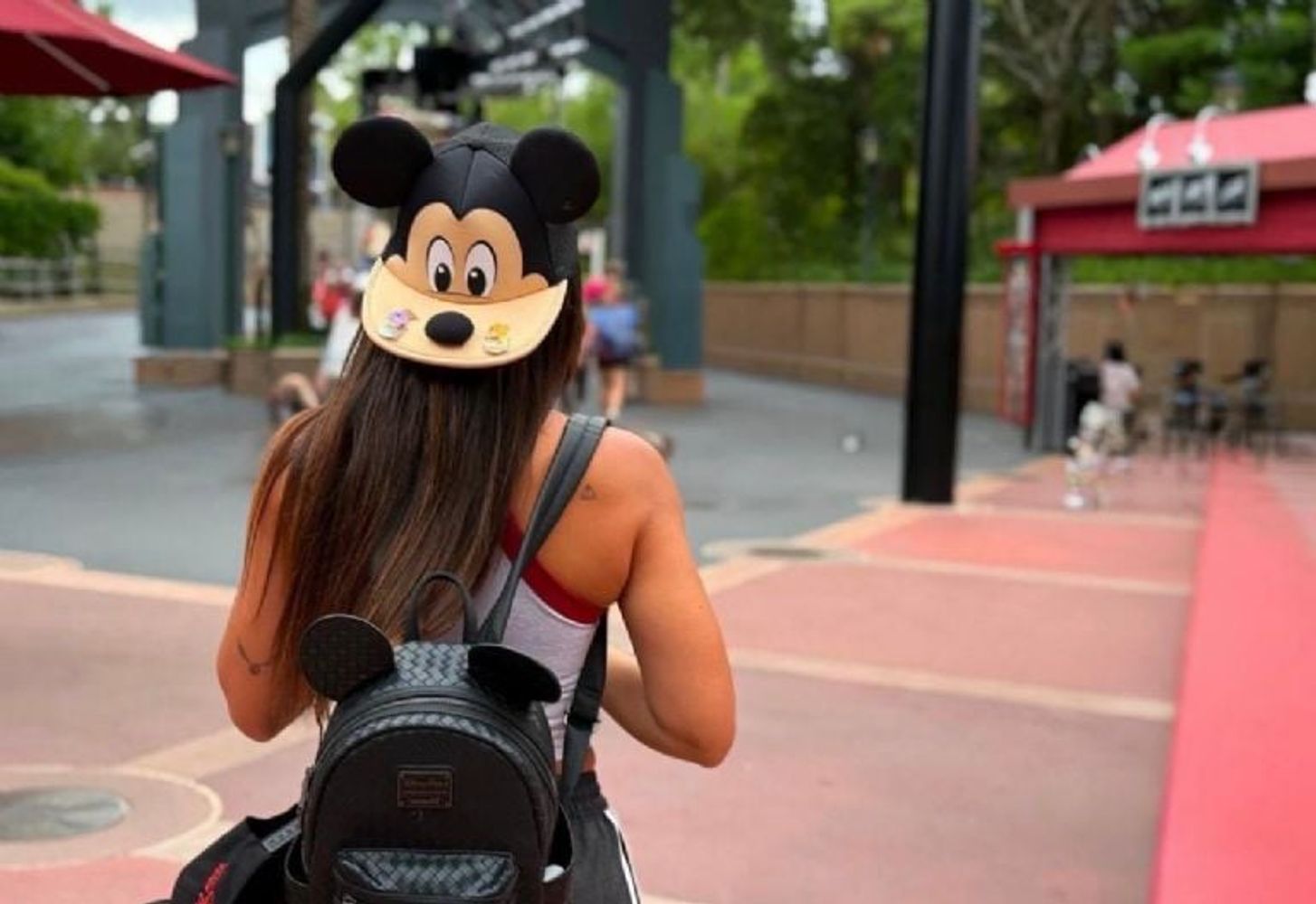Antonela Roccuzzo disfrutó de un paseo por Disney