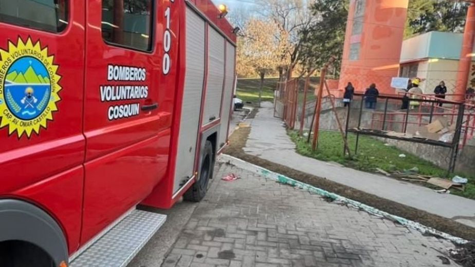 Evacuaron un jardín de infantes en Cosquín por una pérdida de gas.
