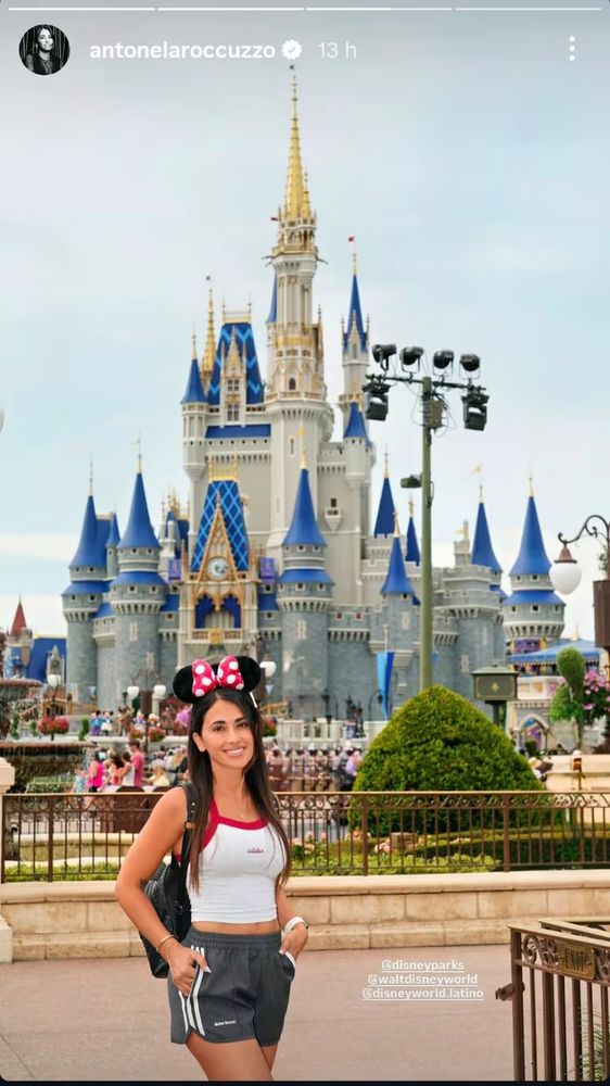 Antonela Roccuzzo disfrutó de un paseo por Disney