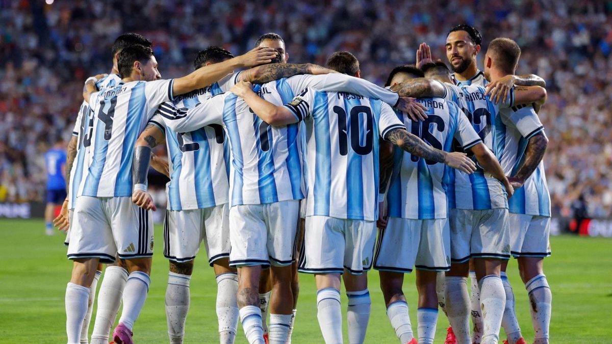 Quiénes son los tres jugadores de la Selección Argentina que viajaron solteros al Mundial 2026