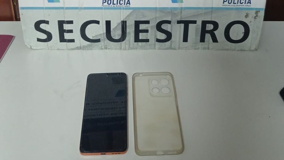 Allanamiento en una causa por grooming: secuestran un teléfono celular en Tres Arroyos