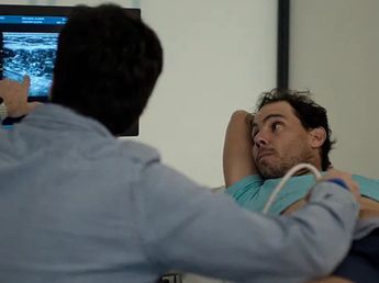 Qué ver en Netflix: la serie que revela la enfermedad que hizo sufrir a Rafael Nadal durante toda su carrera