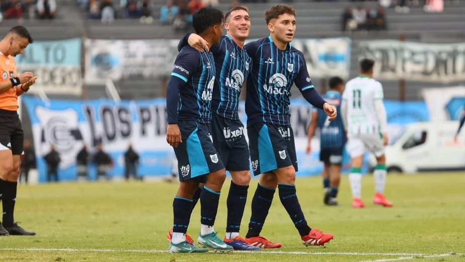 Ganó, goleó, gustó y volvió a la cima: triunfazo aplastante de Gimnasia y Esgrima de Jujuy