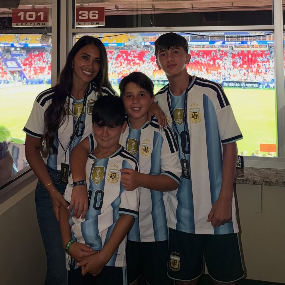 Antonela y Messi
