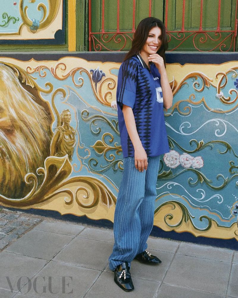 Modo Mundial: Eva de Dominici arrasó en Instagram con la camiseta azul alternativa de Maradona