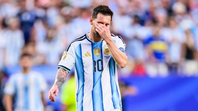 El llanto de Messi en el debut mundialista ante Argelia