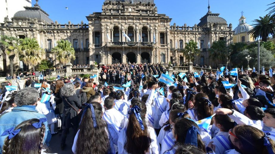 El centro tendrá desvíos de tránsito por el acto de Promesa a la Bandera