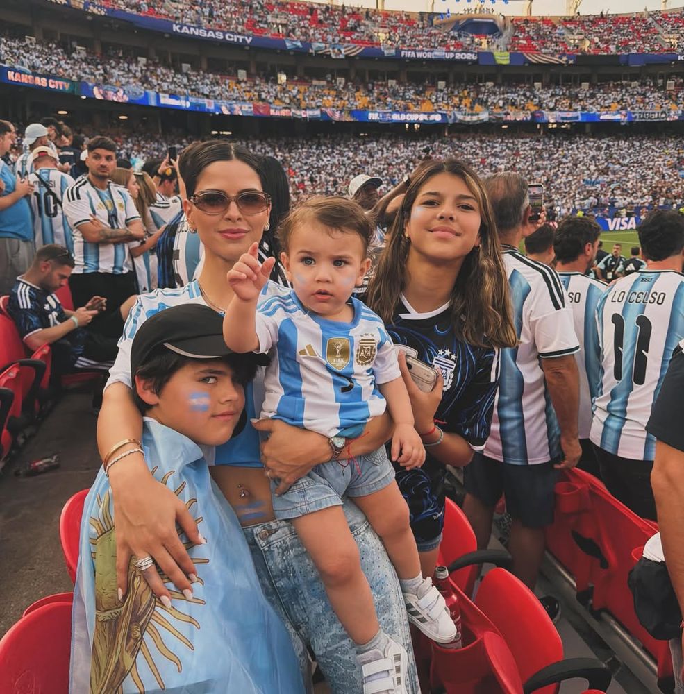 Los hijos de Leandro Paredes y Camila Galante