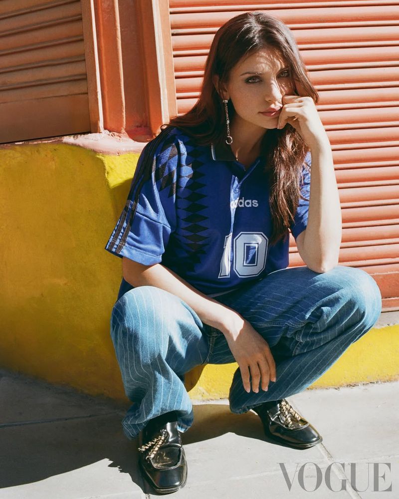 Modo Mundial: Eva de Dominici arrasó en Instagram con la camiseta azul alternativa de Maradona