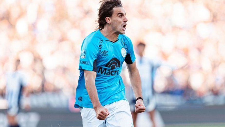 Fue figura para el Belgrano campeón en el clásico con Talleres, y podría ser separado del plantel