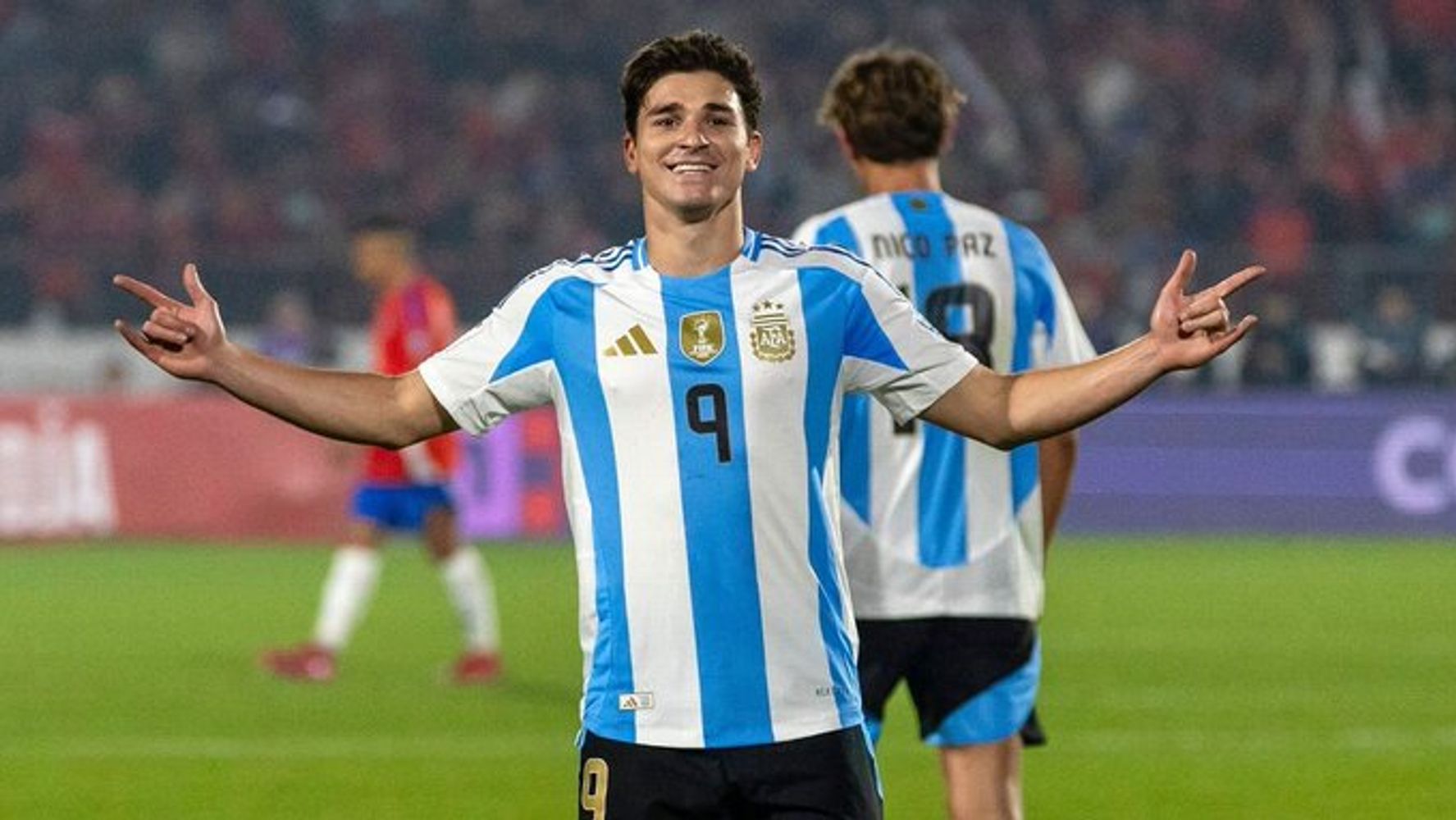 Julián +Alvarez, en la mira de varios y listo para ser titular en la Selección Argentina.