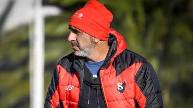 Sporting perdió ante Liniers y sigue último en la tabla. 