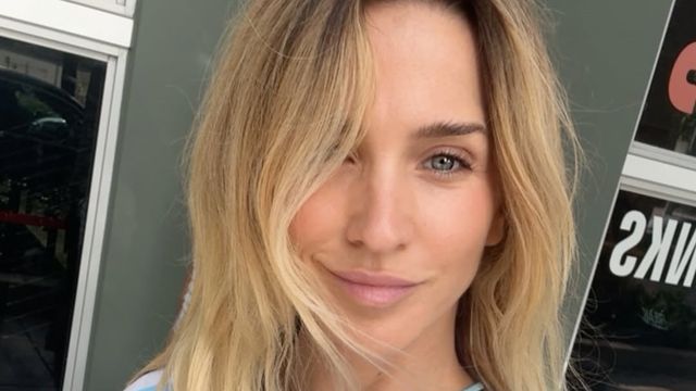 Soledad Fandiño eligió un look bien argentino y reveló sus trucos para preparar la mejor picada

