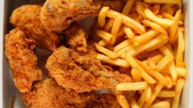 Cuánto cuesta un combo de KFC en Córdoba.