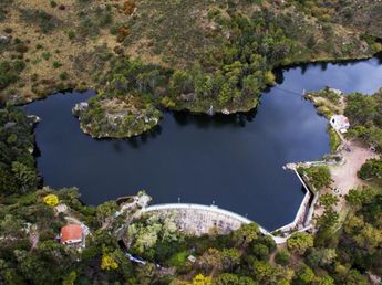 Dique San Jerónimo, un paseo entre historia y naturaleza en el norte de Punilla