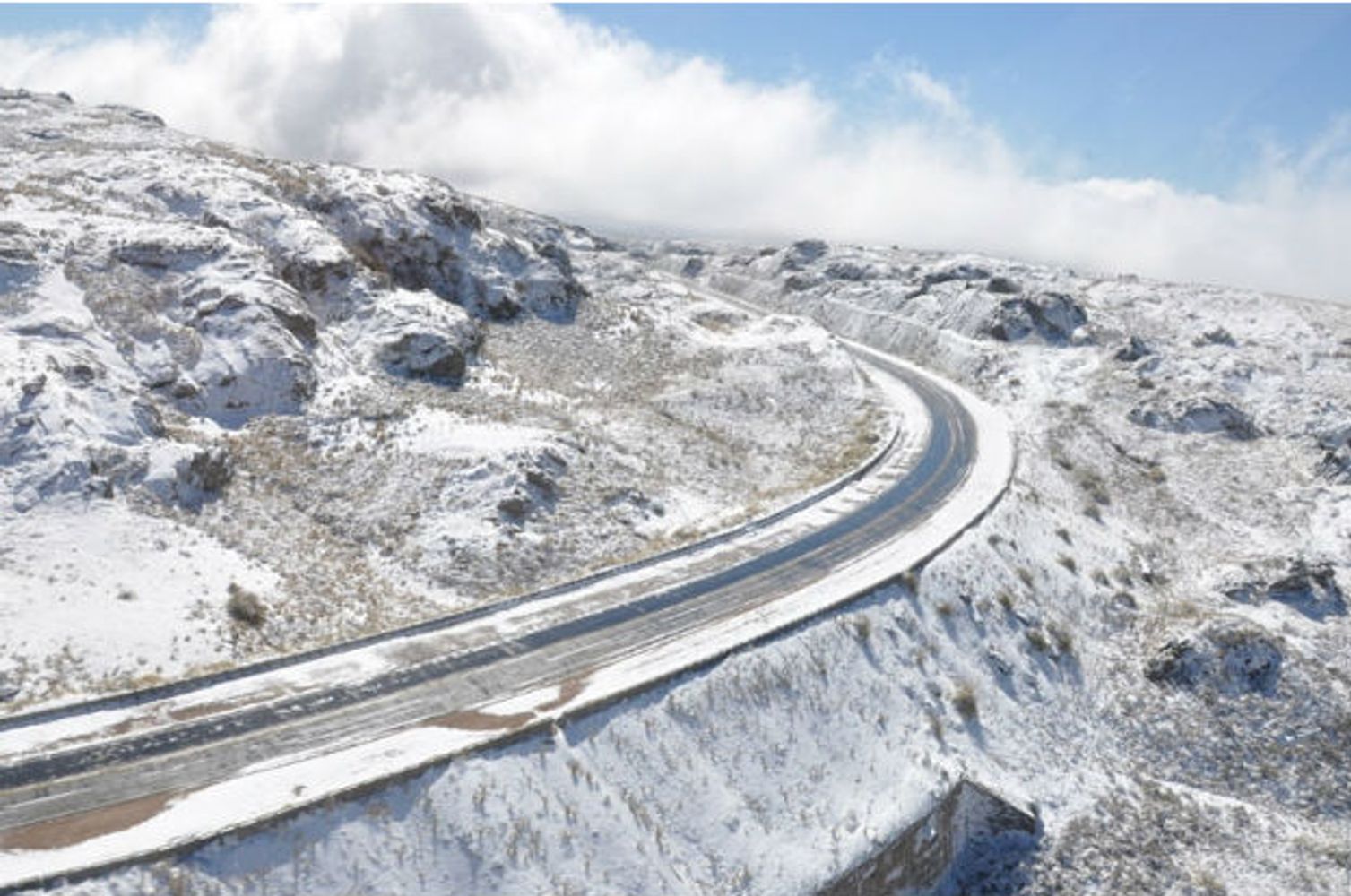 La nieve cayó e forma copiosa en las Altas Cumbres.