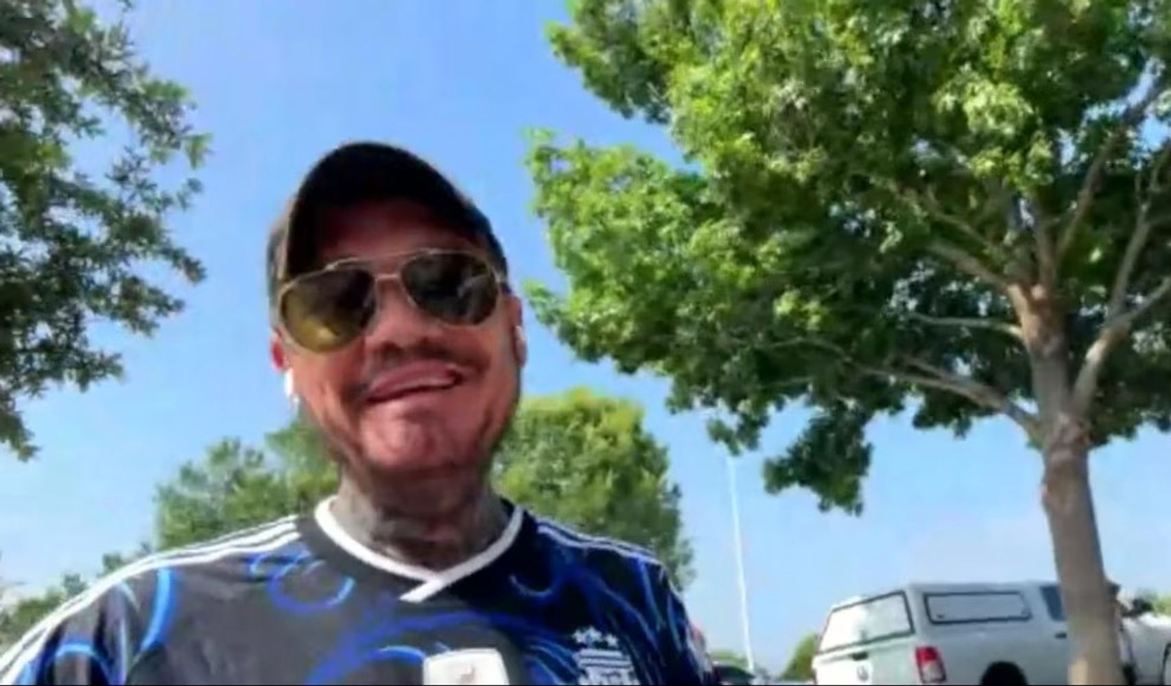 Marcelo Tinelli yendo a ver a la Selección Argentina