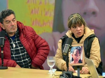 "Una vida de ausencia": el dolor de los abuelos de Agostina Vega a un mes del femicidio