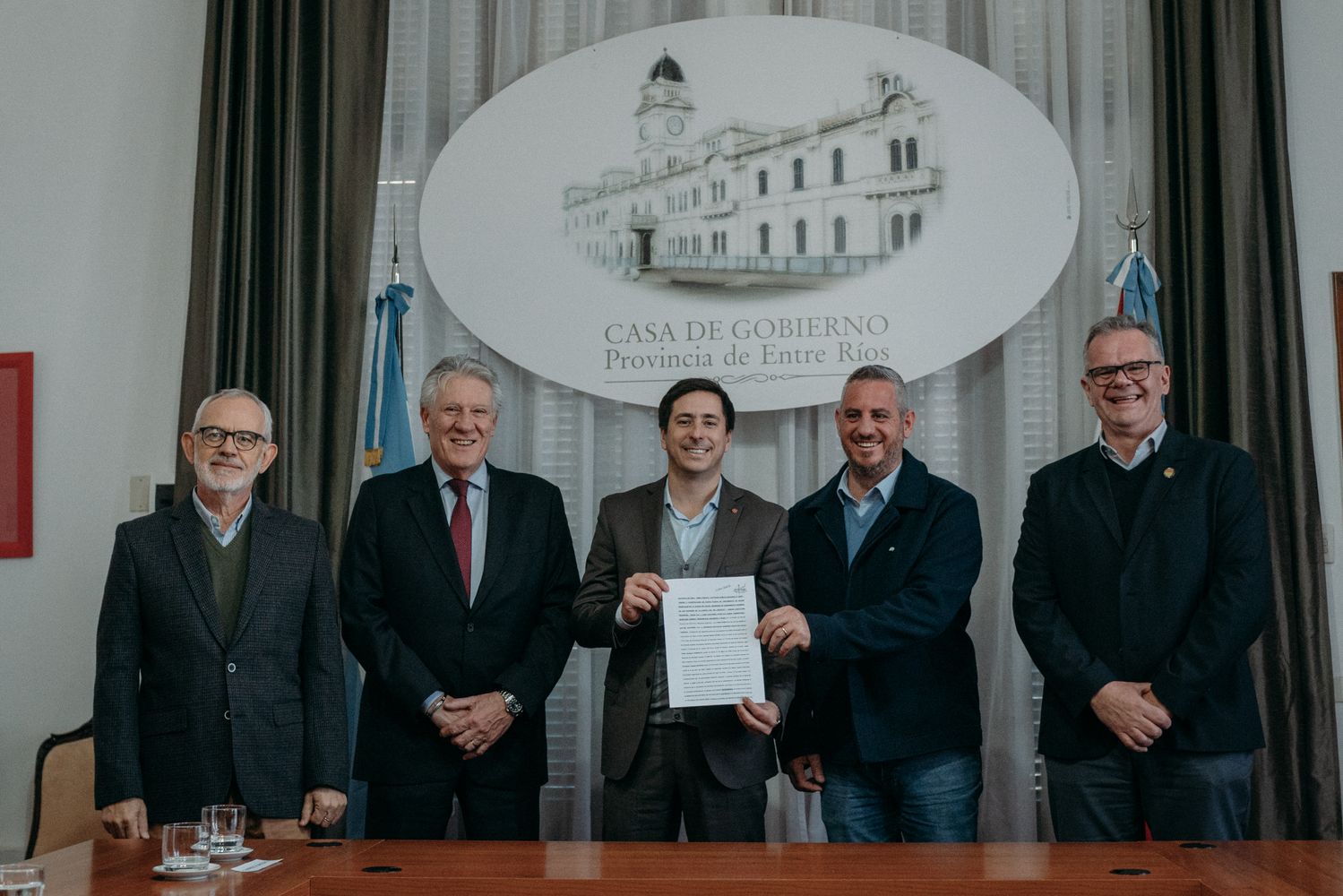 Firma Planta de Tratamiento de Aguas Residuales en Colón.