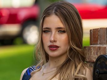 Coti Romero recicló una camiseta de la Selección Argentina y la transformó en un corset mega ajustado