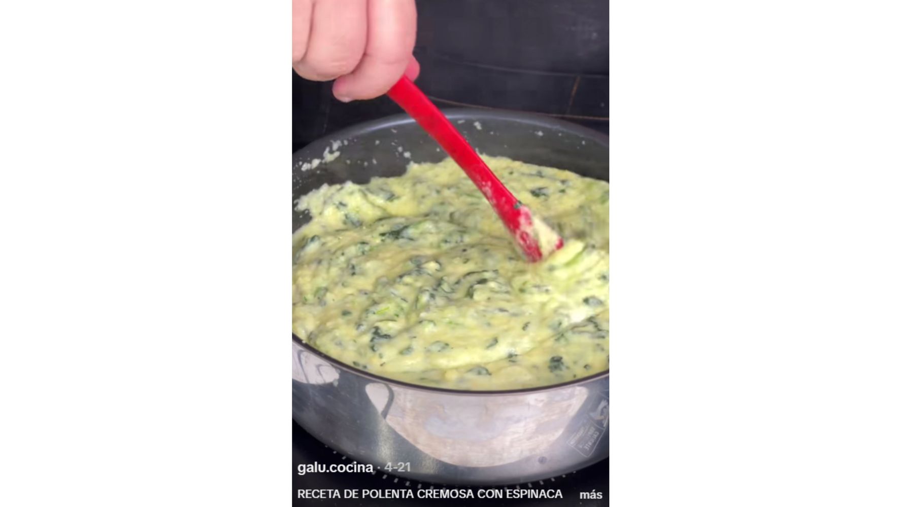Así de cremosa queda la polenta.