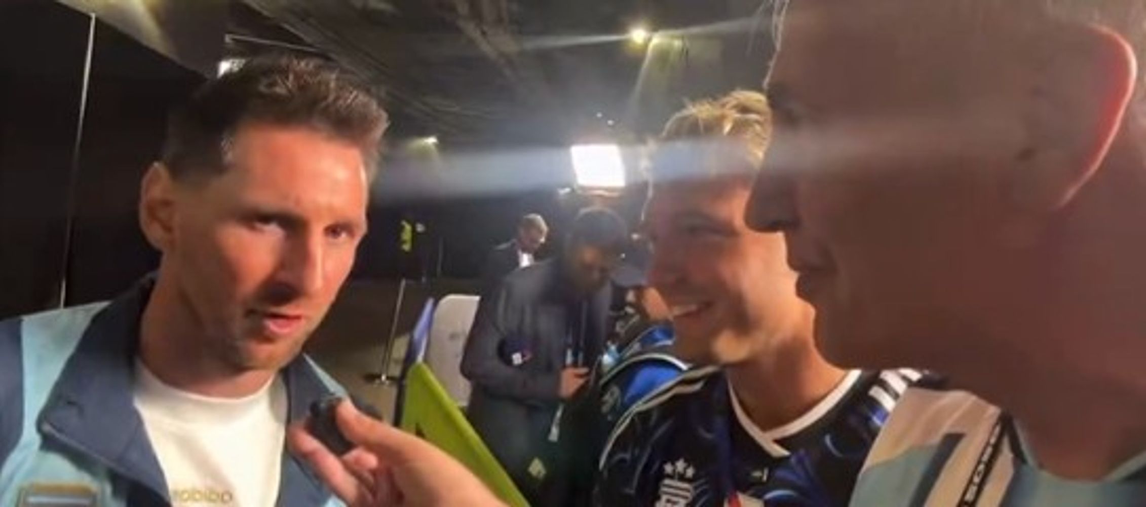 Marley quiso entrevistar a Messi, pero un insólito error arruinó el momento y se volvió viral: “Alguien se olvidó de...”.